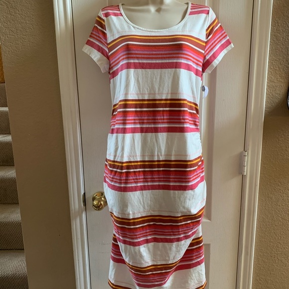 Ingrid & Isabel Dresses & Skirts - NWT Ingrid & Isabel maternity dress sz medium SS short sleeve stripes